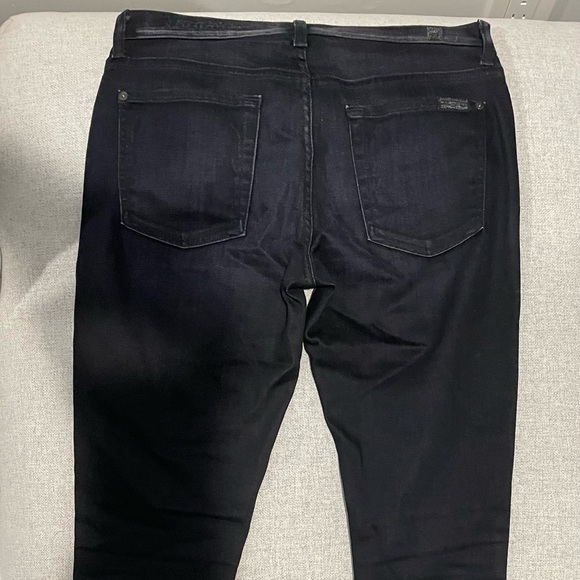 Size 27 the skinny seven jeans in dark almost black faded wash. - Picture 2 of 5